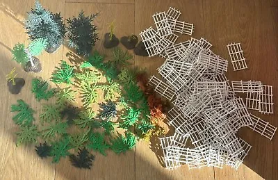 Model Railway Plastic Fence Trees & Track Side Foliage 100 Peices + • £30