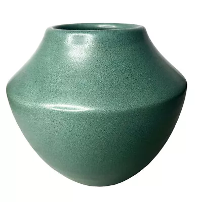 Haeger 2001 Modern Deco Mottled Matte Green Ribbed Ceramic Vase 541-89 • $65