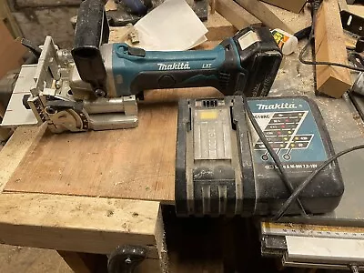 Makita DPJ180 18V Biscuit Jointer LXT With 5.0 Battery And Charger • £250