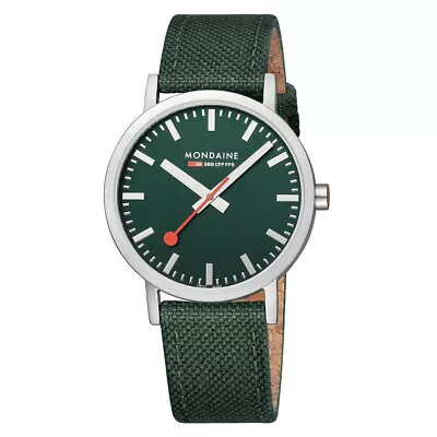 Mondaine Classic 1 9/16in Waldgrünes Watch A660.30360.60SBF • $276.99