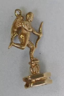 Vintage 9K Yellow Gold Shaftesbury Memorial Fountain (Eros) Charm - Stan-hope • $160