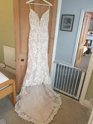Maggie Sottero Wedding Dress • £500