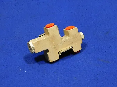 94 95 1994 1995 Ford Mustang OEM Prop Proportioning Valve W/ABS Good Used K39 • $89.99
