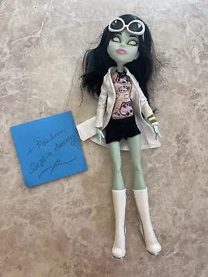 Monster High 11  Doll SCARAH GHOST TRU EXCLUSIVE I HEART LOVE FASHION Lot • $59.95