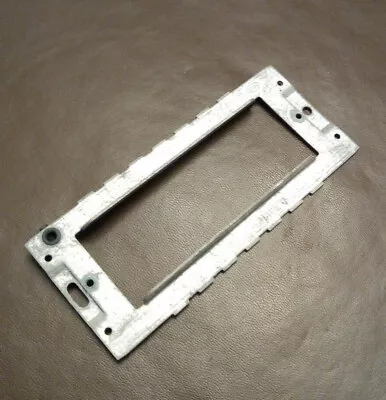 £6 • Buy Eaton DELTA MEM Spectra 2 Gang 3 Or 4 Module Grid Frame / Yolk  Ref F8101