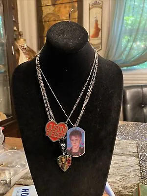 £29.77 • Buy Vintage Selection Of Three Silvertone Justin Bieber Necklaces 2011