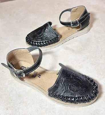 Huarache Mexican Sandal Shoes Women’s Size 7 Black Leather Hand Tooled Floral • $32.99