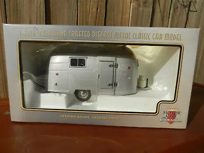 VINTAGE AIRSTREAM CAMPER - 1/18th SCALE - DIE CAST - MOTOR CITY CLASSICS • $49.99