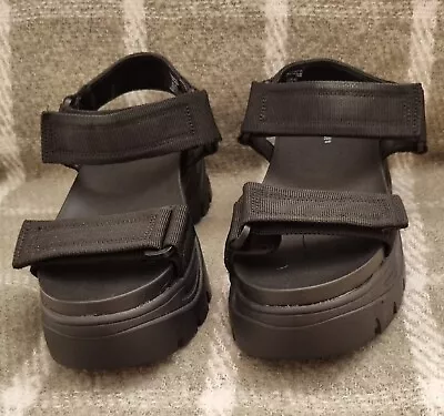 Black Flatform H&M Sandals Size 40/6.5 • £8