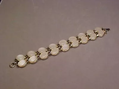 Vintage Goldtone & White Lucite Thermoset Bracelet • $1.99