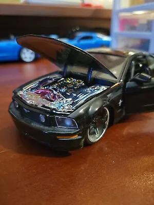 Maisto Pro Rodz 1:24 2006 FORD MUSTANG GT  Black Die Cast • $25