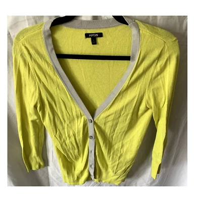 $20.99 • Buy Apt 9 Yellow Cropped Cardigan Gray Trim V Neck Sweater Size Medium