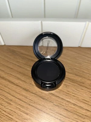 £8 • Buy Mac Cosmetics Black Carbon Individual Pan Eyeshadow 