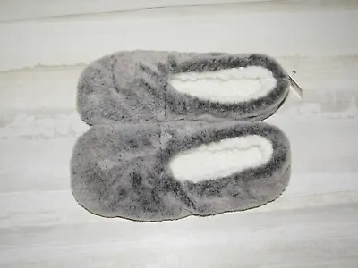 Gray Fuzzy Slipper Socks With Grips Womens M/L NEW • $8.98