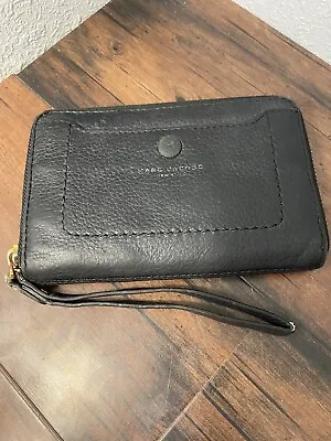 MARC JACOBS Black Leather Zip Around Wallet Clutch Purse-NICE • $19.87