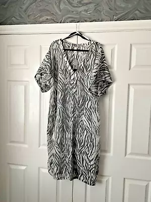 BNWT H&M Cover Up Conscious Collection White Zebra Print Size M  12-14 • £22.99