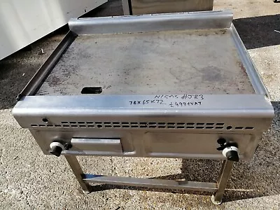 £375 • Buy 2 Burner Griddle Natural Gas Commercial Very Good Condition 78 Cm # J 83