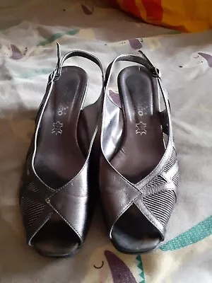 Women's Vera Pelle Zodiaco Grey/Silver Peep Toed Wedge Shoes Size 4 • £12.50