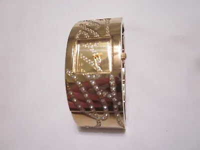Guess Women’s Gold Toned Bracelet Bangle Water Resistant Watch & A New Battery • $6.99