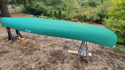 $400 • Buy Old Town Tripper Vintage Green 17' Canoe