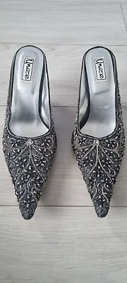 Unze Embellished / Beaded Pointed Toe Shoes - Black - Size 7 • £8