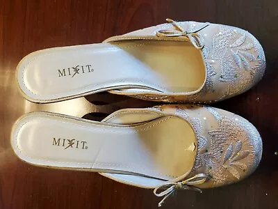 MixIt Shoes-beige • $15.99