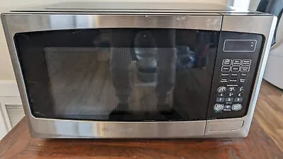 Insignia NS-MW09SS8 900W Microwave Oven - Stainless Steel • $15