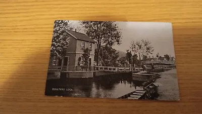 Boulters Lock Maidenhead Unposted  Postcard  • £2.99