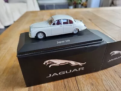 Atlas Editions Jaguar 240 White Car Model 1:43 • £12.50