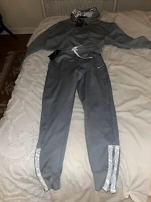 Nike Fleece Women’s Gray Cropped Hoodie & Pants Set Tracksuit Therma Dri Fit NEW • $117.86