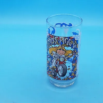 Miss Piggy “The Great Muppet Caper” 1981 McDonalds Collectors Glass • $9