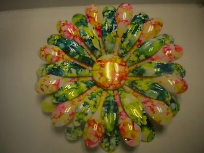 BEAUTIFUL VINTAGE ENAMEL FLOWER PIN 1960s AND 70s MULTICOLORED WOW FANTASTIC • $10.50