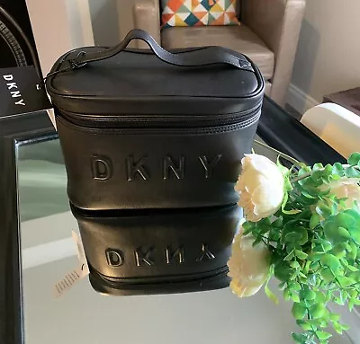 DKNY Signature Train Case / Vanity Bag NEW Make Up Bag BNWT • £25