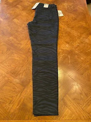 Womens Vince Camuto Pants Black & Blue Tiger Print Size 30/10 Skinny Jeans Nwt • $10.95