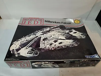 Millennium Falcon MPC 1989 Model Kit 8917 Star Wars Return Of The Jedi  • $110