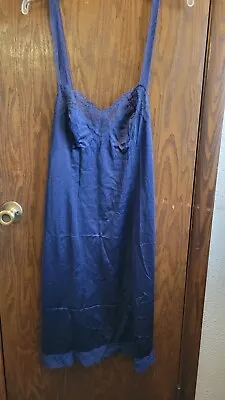 Vintage VANITY FAIR Nylon Full Slip Size 32 Navy 32x44 • $14.24