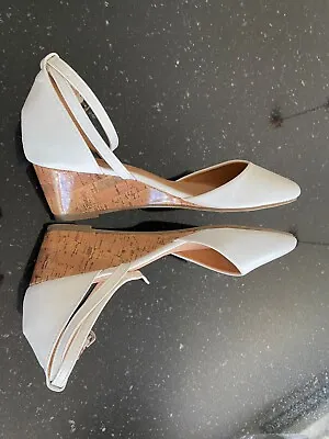 Ladies Shoes - Wallis - Ankle Strap - Pointed Toe - Wedge - Ivory - UK 7 / EU 41 • £15