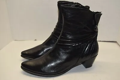 $30 • Buy EVERYBODY Women's Shoes Black Leather Slip On Zipper Almond Toe Ankle Boots 6 36