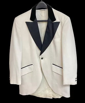 Men's Vintage Ivory Tuxedo Tailcoat Morning Coat Cutaway Velvet Collar 1970s 40L • $62.99