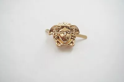 One  Versace  1 Pieces   Metal   Gold  Emblem Medusa 28 Mm • $28