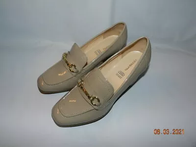 Liz Claiborne Beige Patent Leather Heeled Loafer~SIZE 10W • $44.99