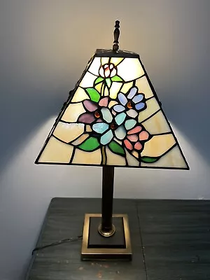 Amora Lighting Floral  Tiffany-style Mission Table Lamp • $195