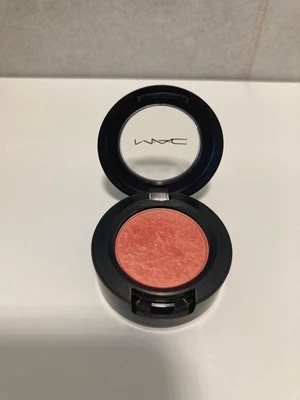 £7.50 • Buy MAC Eyeshadow In Paradisco Frost Finish
