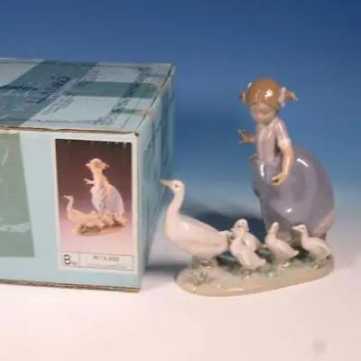 Lladro Porcelain Figurine - 5503 - Hurry Now - Girl With Flock Geese - 7 Inches • $150