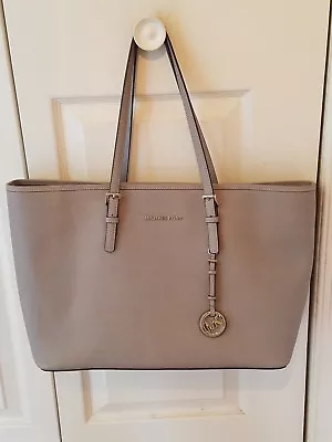 Michael Kors Jet Set Travel Pearl Grey Leather Macbook Tote Bag W/Cover (NWOT) • $195