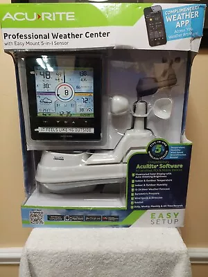 NEW AcuRite Professional Weather Center W/ Easy Mount 5-in-1 Sensor 01536CDI • $119.95