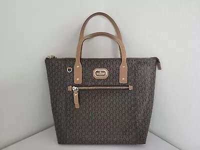Victor Hugo Leather Goods 5 Pockets Bag • $63