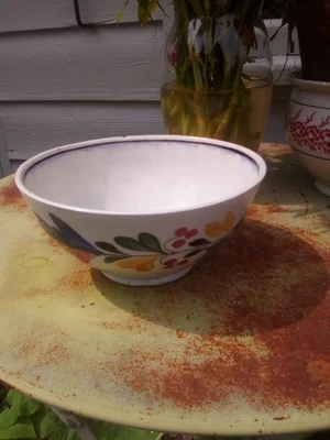 £11 • Buy Vintage Spongeware Bowl