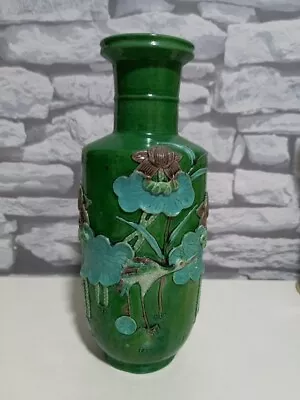 VINTAGE ! ORIENTAL 3D Water Lilies & Heron GREEN CERAMIC VASE Size: 23cm / 9  H • £350