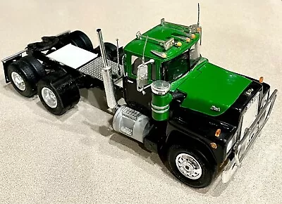 🏁 Built Model Truck Vintage Mack Black/Deep Green Semi Truck Model Kit 1/25 🏁 • $70